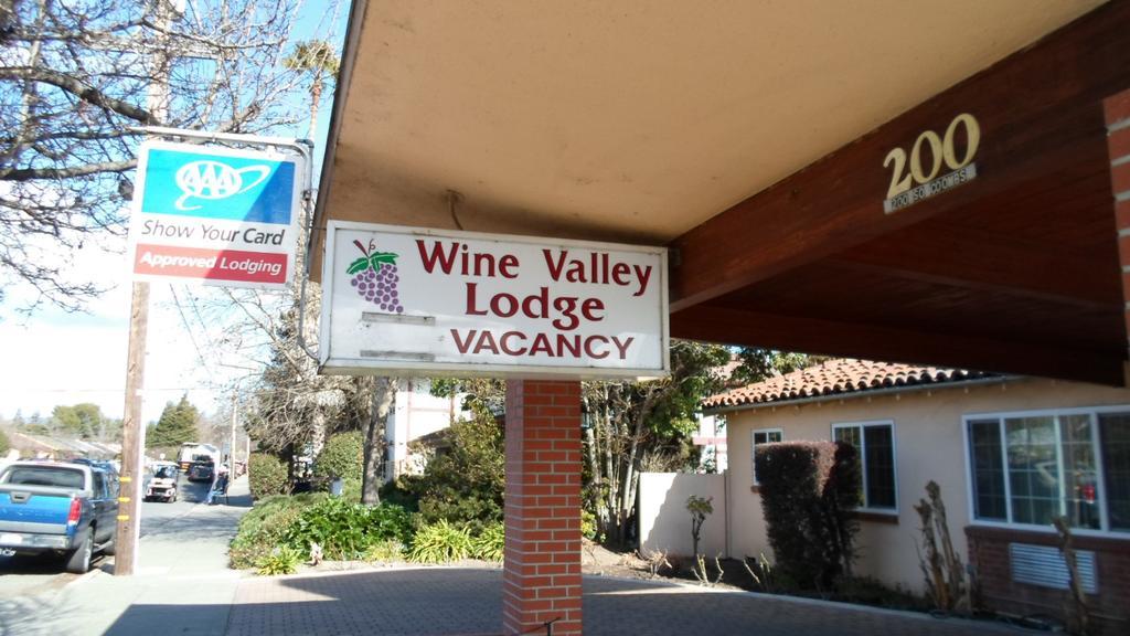 Wine Valley Lodge Napa Exterior photo